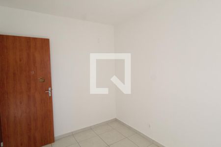 Quarto 2 de apartamento para alugar com 2 quartos, 51m² em Morumbi, Uberlândia