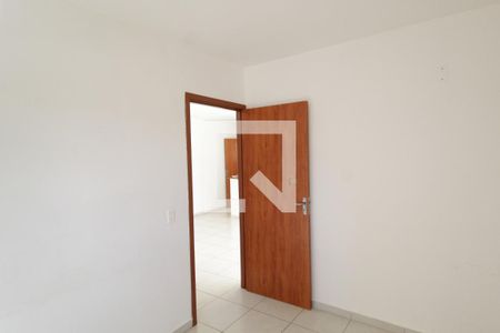 Quarto 2 de apartamento para alugar com 2 quartos, 51m² em Morumbi, Uberlândia