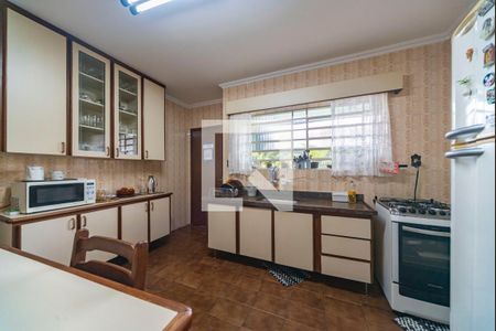 Casa à venda com 138m², 3 quartos e 2 vagas Casa à venda com 138m², 3 quartos e 2 vagasCozinha