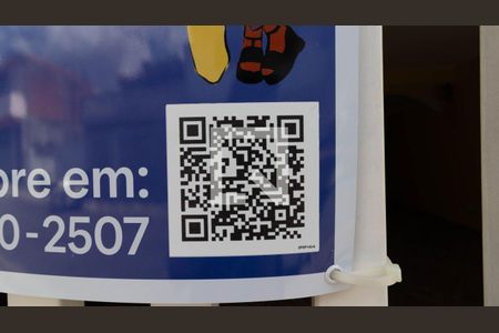 Casa à venda com 160m², 3 quartos e 2 vagas Casa à venda com 160m², 3 quartos e 2 vagasFachada