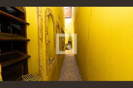 Casa à venda com 160m², 3 quartos e 2 vagas Casa à venda com 160m², 3 quartos e 2 vagasCorredor