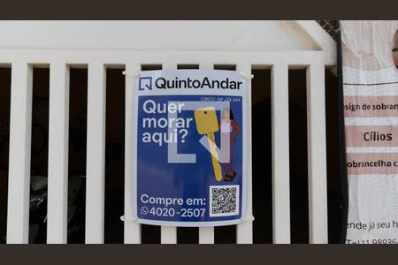 Casa à venda com 160m², 3 quartos e 2 vagas Casa à venda com 160m², 3 quartos e 2 vagasFachada