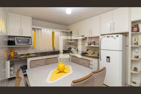 Casa à venda com 160m², 3 quartos e 2 vagas Casa à venda com 160m², 3 quartos e 2 vagasCozinha