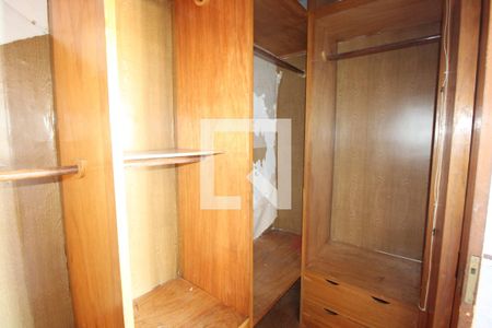 Closet quarto 2 de casa para alugar com 2 quartos, 225m² em Honório Gurgel, Rio de Janeiro