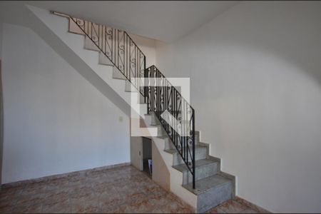 Sala de casa para alugar com 2 quartos, 225m² em Honório Gurgel, Rio de Janeiro
