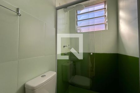 Banheiro de apartamento para alugar com 2 quartos, 51m² em Vila Figueira, Suzano