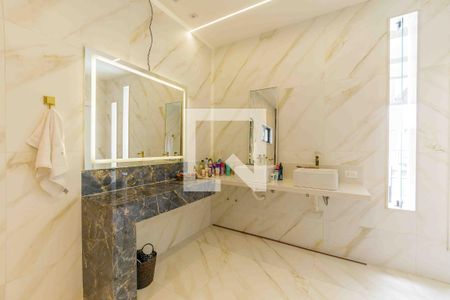 Casa de condomínio à venda com 720m², 4 quartos e 4 vagasBanheiro da Suíte 1