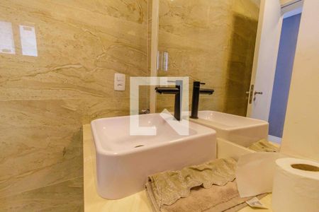 Casa de condomínio à venda com 720m², 4 quartos e 4 vagasBanheiro da Suíte 3