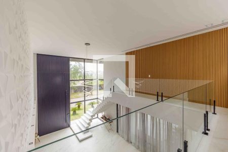 Casa de condomínio à venda com 720m², 4 quartos e 4 vagasHall