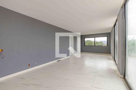 Casa de condomínio à venda com 720m², 4 quartos e 4 vagasSala Privativa