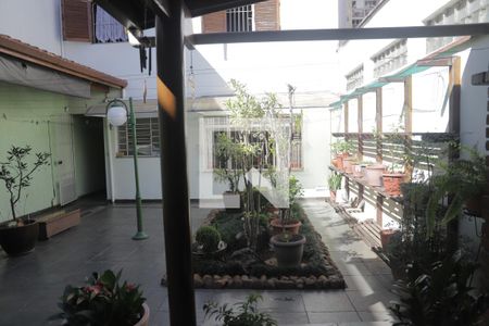 Casa à venda com 312m², 3 quartos e 2 vagasQuintal