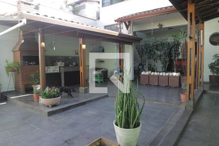 Casa à venda com 312m², 3 quartos e 2 vagasQuintal