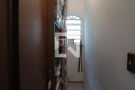 Casa à venda com 312m², 3 quartos e 2 vagasDespensa