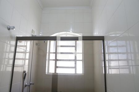 Casa à venda com 312m², 3 quartos e 2 vagasBanheiro da Suíte 1