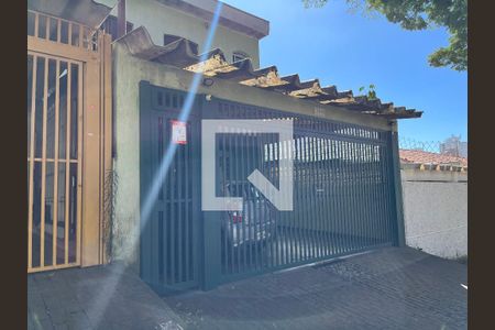 Casa à venda com 312m², 3 quartos e 2 vagasFachada