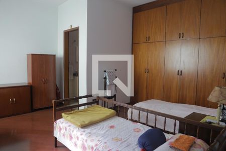 Casa à venda com 312m², 3 quartos e 2 vagasSuíte 2