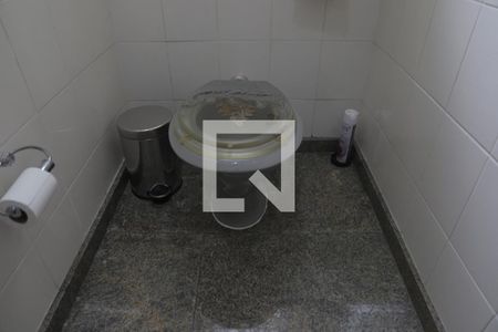 Casa à venda com 312m², 3 quartos e 2 vagasLavabo