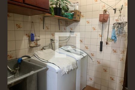 Casa à venda com 176m², 3 quartos e 2 vagasÁrea de Serviço