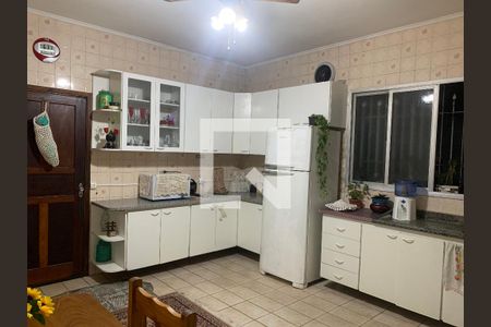 Casa à venda com 176m², 3 quartos e 2 vagasCozinha