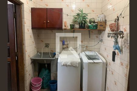 Casa à venda com 176m², 3 quartos e 2 vagasÁrea de Serviço