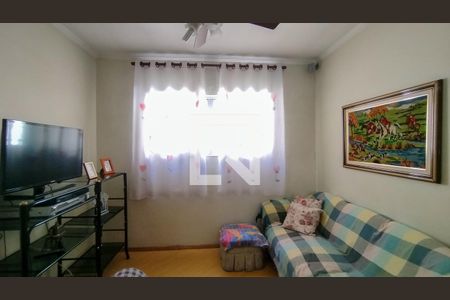 Casa à venda com 220m², 3 quartos e 2 vagasSala 2º Piso