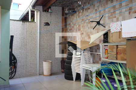 Casa à venda com 220m², 3 quartos e 2 vagasQuintal