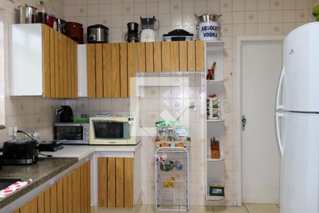 Casa à venda com 220m², 3 quartos e 2 vagasCozinha