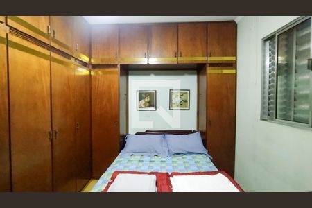 Casa à venda com 220m², 3 quartos e 2 vagasSuíte