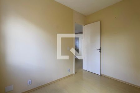 Quarto 1 de apartamento para alugar com 2 quartos, 72m² em Sarandi, Porto Alegre