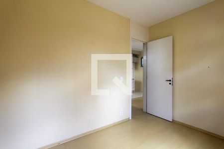 Quarto 2 de apartamento para alugar com 2 quartos, 72m² em Sarandi, Porto Alegre