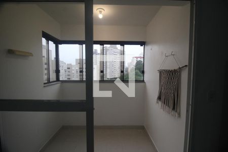 Apartamento para alugar com 65m², 2 quartos e 1 vagaSacada