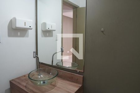 Casa para alugar com 150m², 3 quartos e 2 vagasBanheiro Social