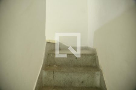 Casa para alugar com 75m², 2 quartos e sem vagaEscada Acesso