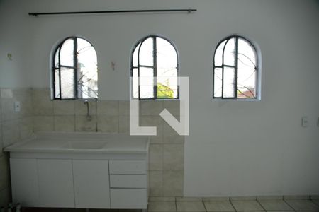Casa para alugar com 75m², 2 quartos e sem vagaJanelas cozinha