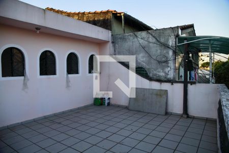Casa para alugar com 75m², 2 quartos e sem vagaQuintal/varanda