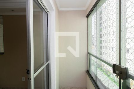 Varanda de apartamento para alugar com 2 quartos, 47m² em Jardim Santa Teresinha, São Paulo