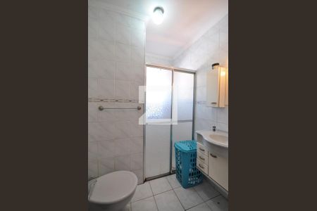 Casa à venda com 100m², 3 quartos e 2 vagasBanheiro do Quarto Suíte