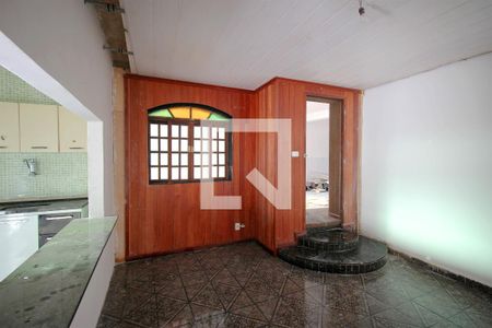 Sala de casa para alugar com 2 quartos, 80m² em Boa Vista, Belo Horizonte