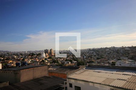 Vista de casa para alugar com 2 quartos, 80m² em Boa Vista, Belo Horizonte