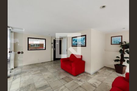 Apartamento à venda com 250m², 3 quartos e 2 vagasFachada e portaria