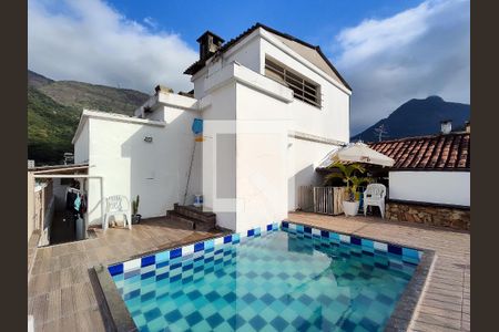 Apartamento à venda com 250m², 3 quartos e 2 vagasPiscina