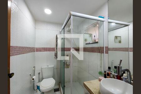 Apartamento à venda com 250m², 3 quartos e 2 vagasBanheiro da Suíte 1