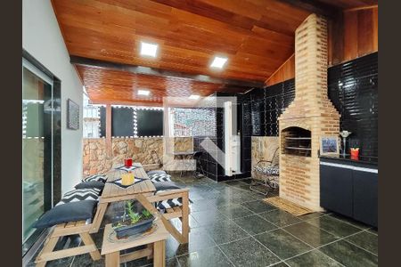 Apartamento à venda com 250m², 3 quartos e 2 vagasChurrasqueira