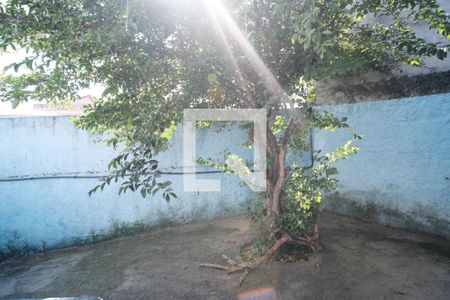 Casa para alugar com 240m², 2 quartos e 2 vagasÁrea Externa 