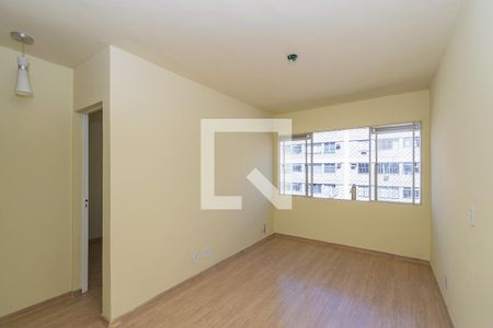 Sala de apartamento para alugar com 1 quarto, 45m² em Penha, Rio de Janeiro