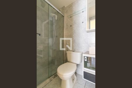 Banheiro de apartamento para alugar com 1 quarto, 45m² em Penha, Rio de Janeiro