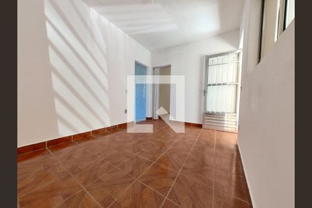 Sala de casa para alugar com 2 quartos, 80m² em Jardim Peri, São Paulo