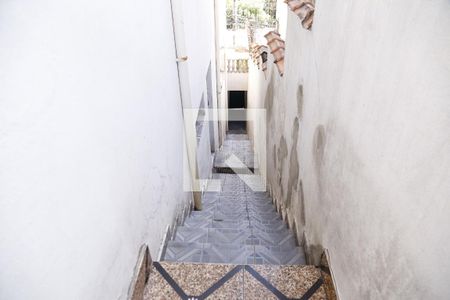 Casa à venda com 180m², 3 quartos e 2 vagasEscada