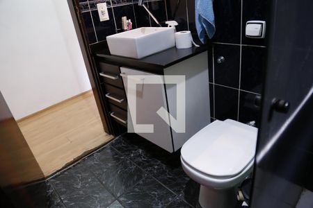 Casa à venda com 180m², 3 quartos e 2 vagasBanheiro Social