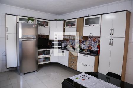 Casa à venda com 180m², 3 quartos e 2 vagasCozinha
